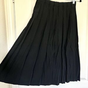 Jennifer Reed Concept Women Size Medium Solid Black Pleated Skirt A Line Modest